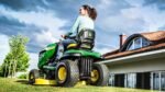 JOHN DEERE Rasentraktor X127