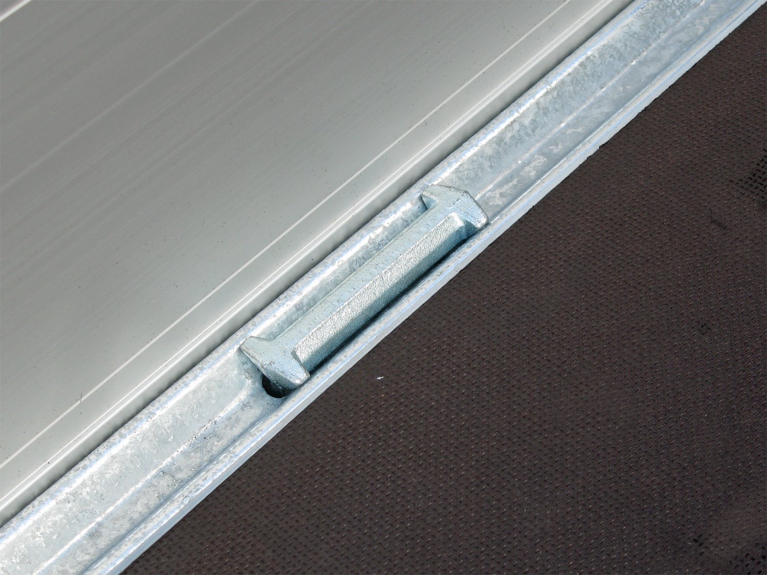 Hapert Azure H-2 – 2700 – 3050 x 1800 Niedriges Fahrwerk