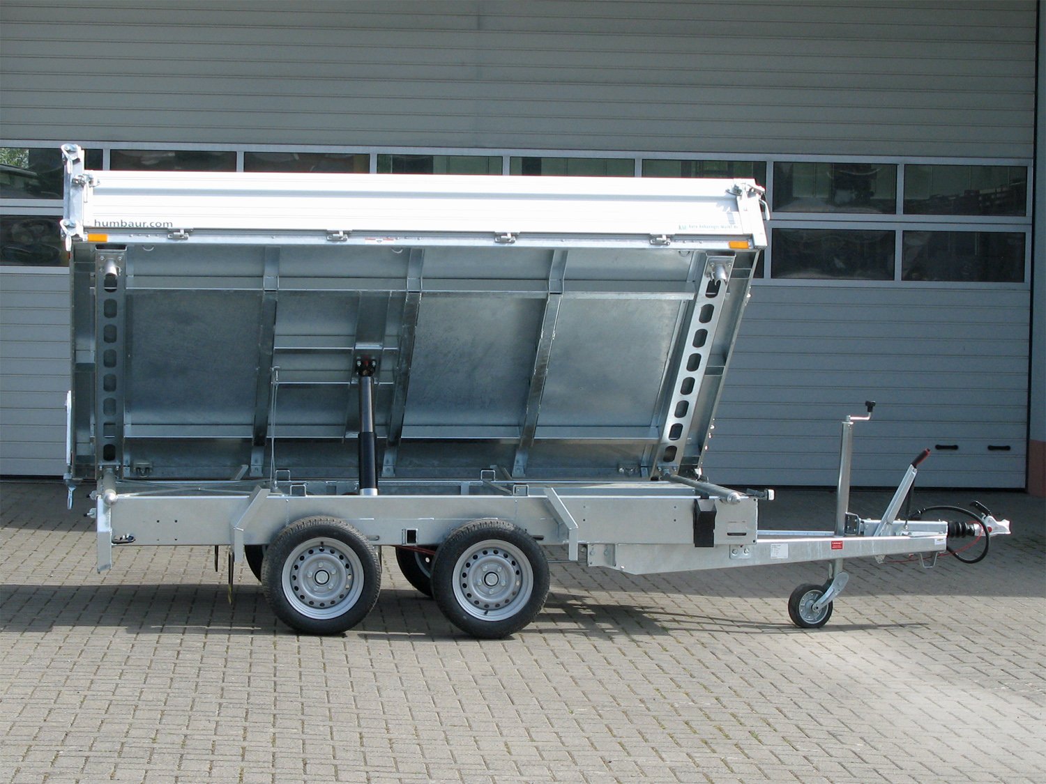 Humbaur HTK 3000.31 ALU E-Pumpe