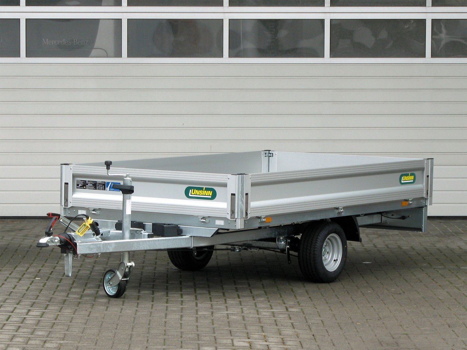Unsinn UH 2715-13-10 – 100 km/h Planenaufbau 1600 mm